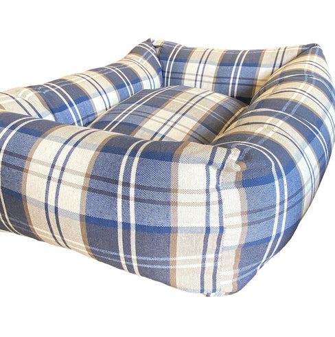 Schottisches Sofa mit blau/beigem Gestell