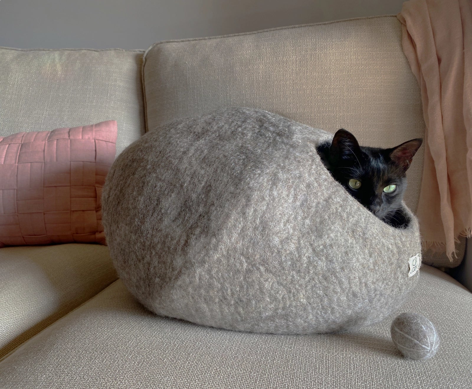 Mishum - Cat Cave - Limited Edition - 0