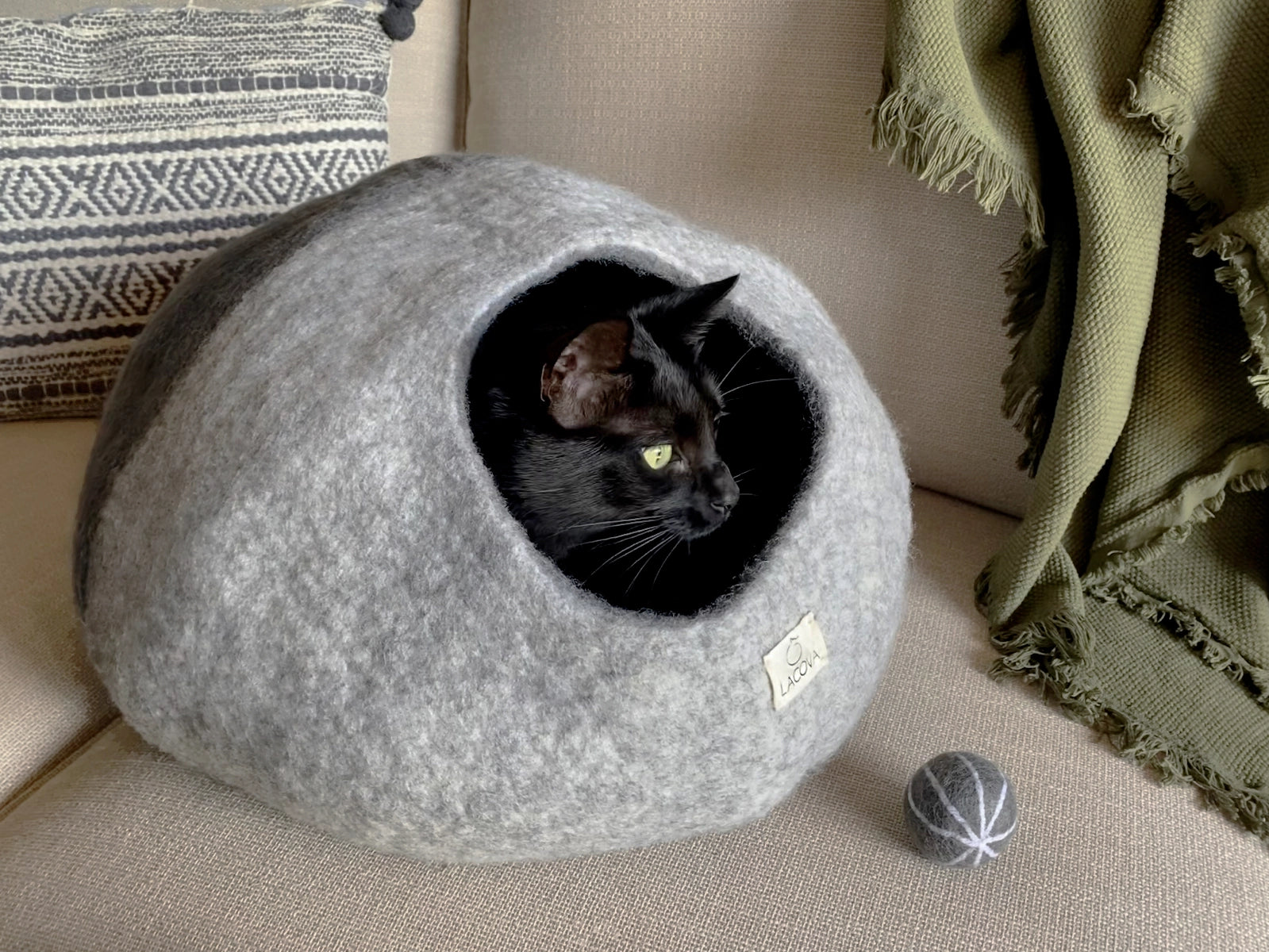 Mishum - Cat Cave - Limited Edition